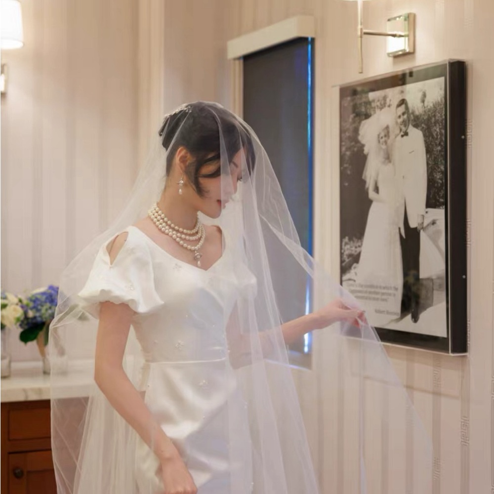 Plain Cathedral Wedding Veil with Long Blusher - Picture 4 of 8